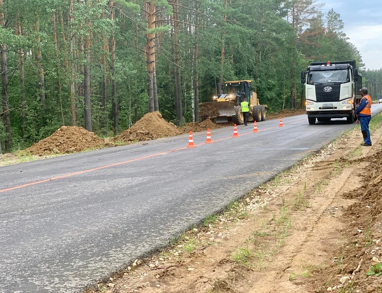 Специалисты "Тамбовавтодора" проверили ход работ на участке автодороги "Моршанск-Пичаево"